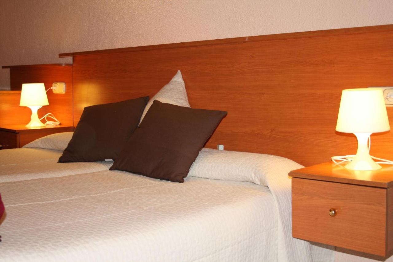Pension Colmenero Barcelona Room photo